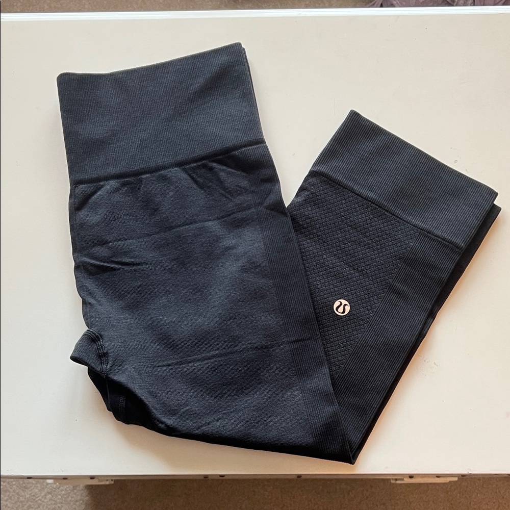 Lululemon Black Cropped Leggings